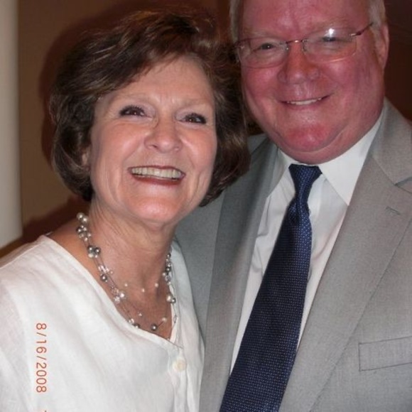 Meet your Posher, Bobbi - Picture 1 of 1
